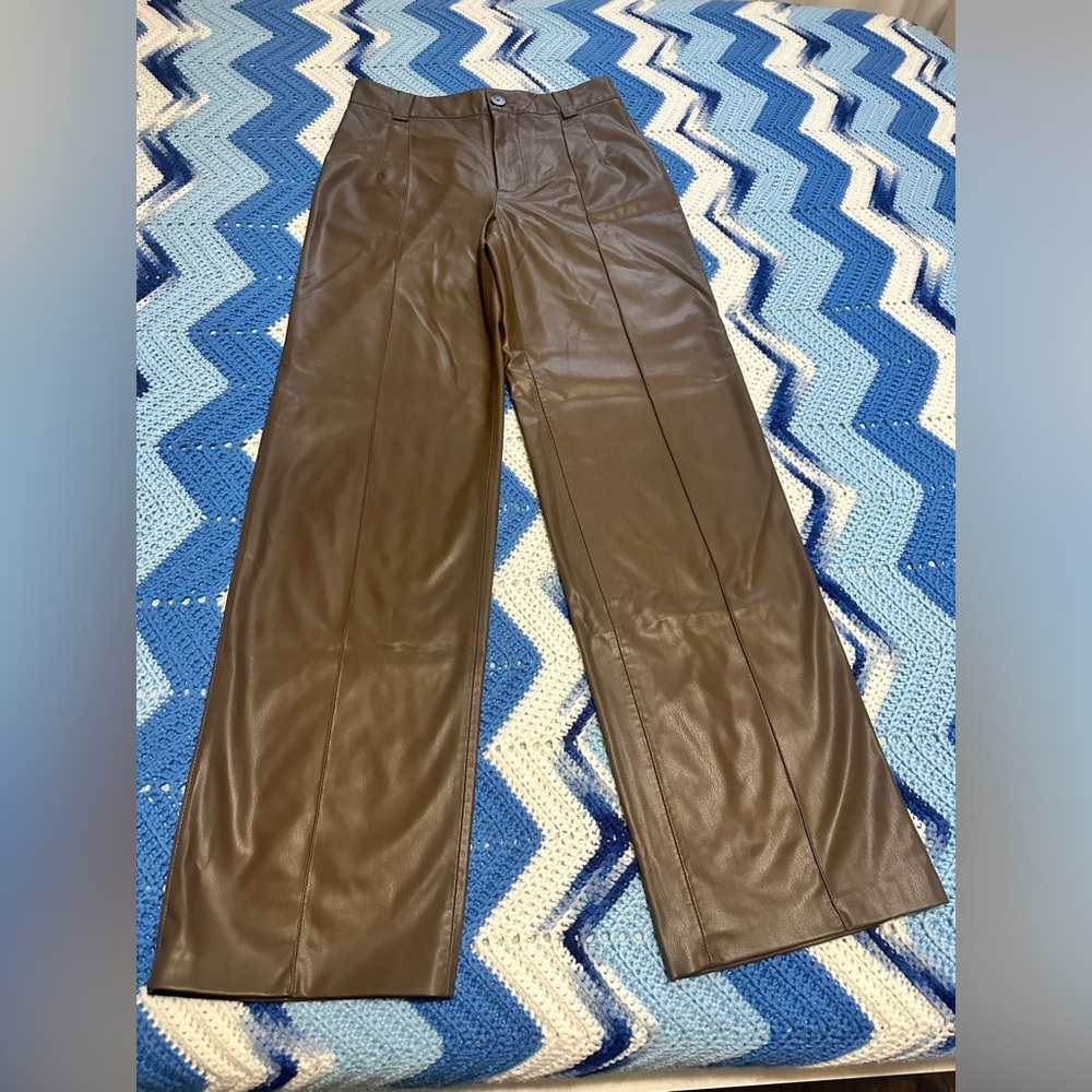 FULL LENGTH FAUX LEATHER FRANCOISE PANTS.